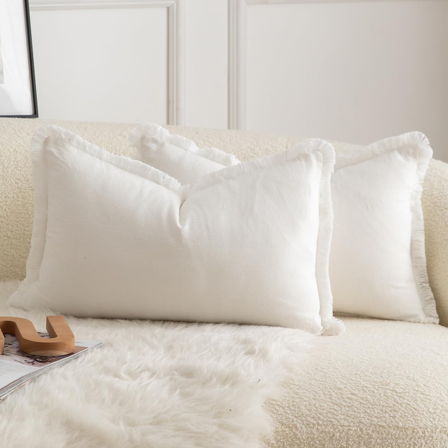 Mandioo Set of 2 Neutral Cotton Fringe Cushion Covers 30x50 cm 12x20 inch Decorative Boho Farmhouse Throw Pillowcase Cozy Tassels for Couch Sofa Bedroom Living Room Home Decor Cream White