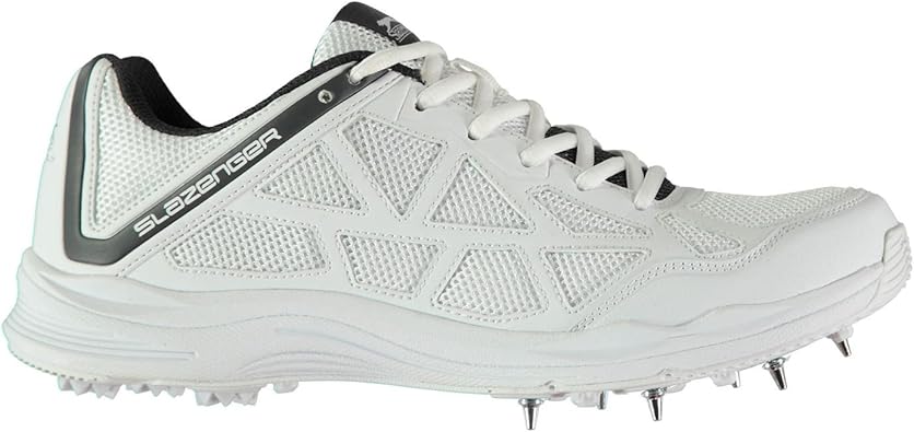 junior cricket spikes