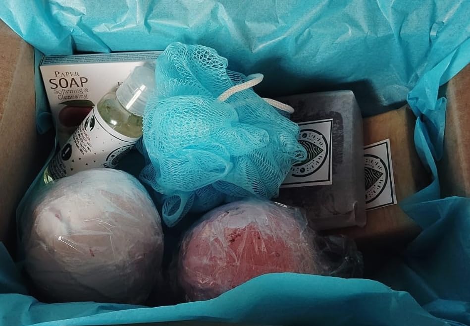 La Huella Green "Relax" Bath Pack Natural Kit for a Supreme Self-Care Ritual.