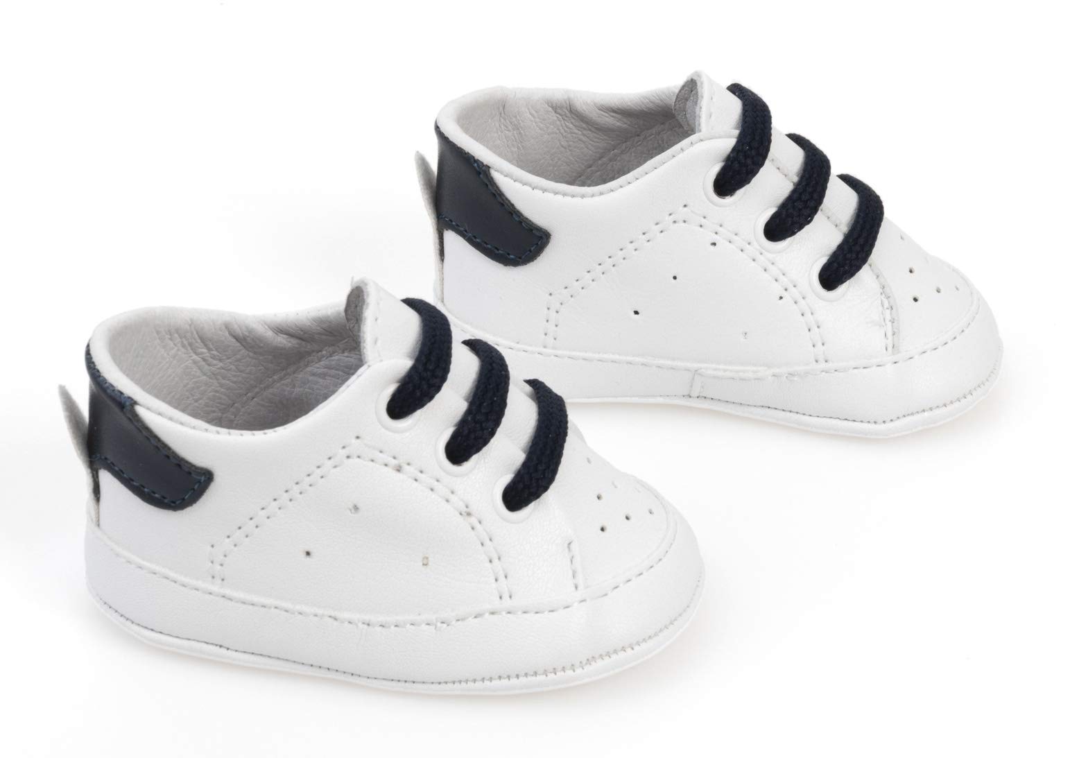 Filet Sneaker with Laces Size 0-6 Months