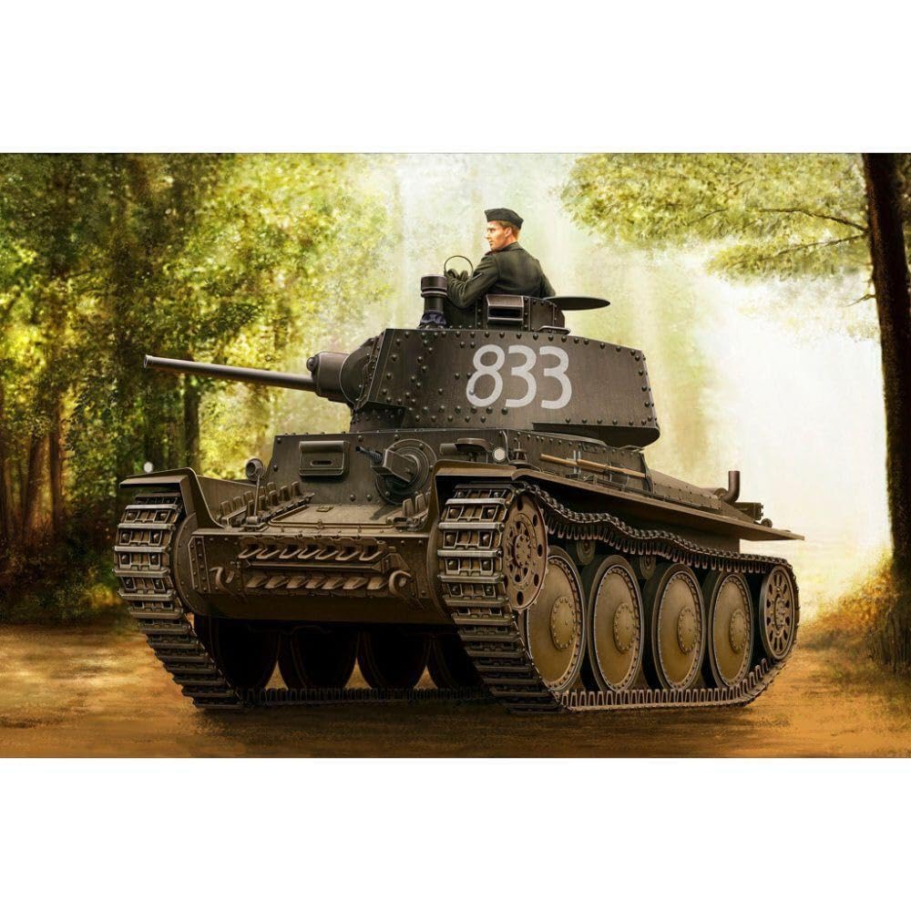 Hobbyboss 1:35 Scale German Panzer Kpfw38 t AusfE/F Model Kit (Grey)