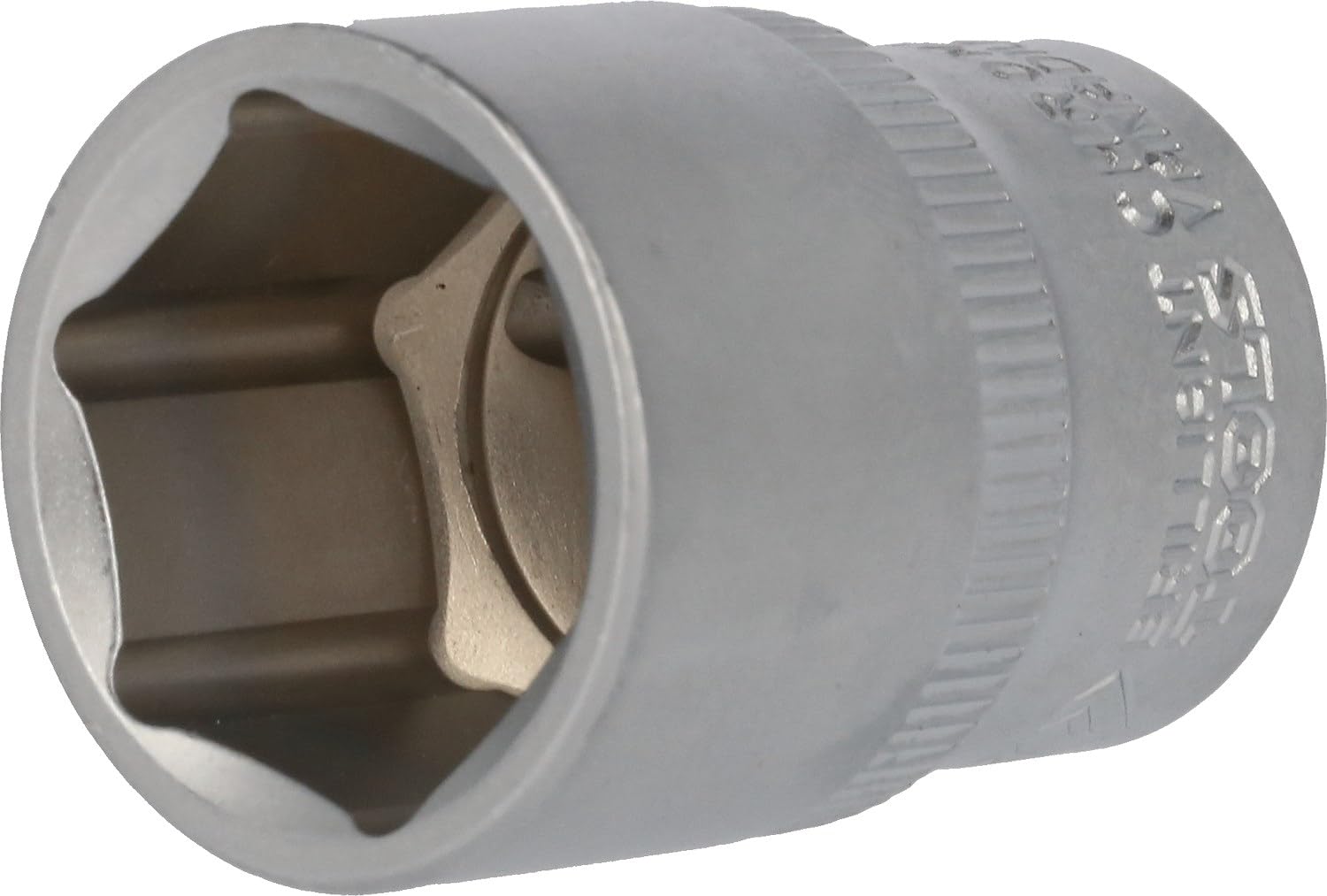 Brilliant Tools BT022813 1/2 Inch Socket Wrench 38 mm 22 mm Insert