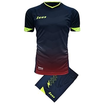 completo calcio uomo