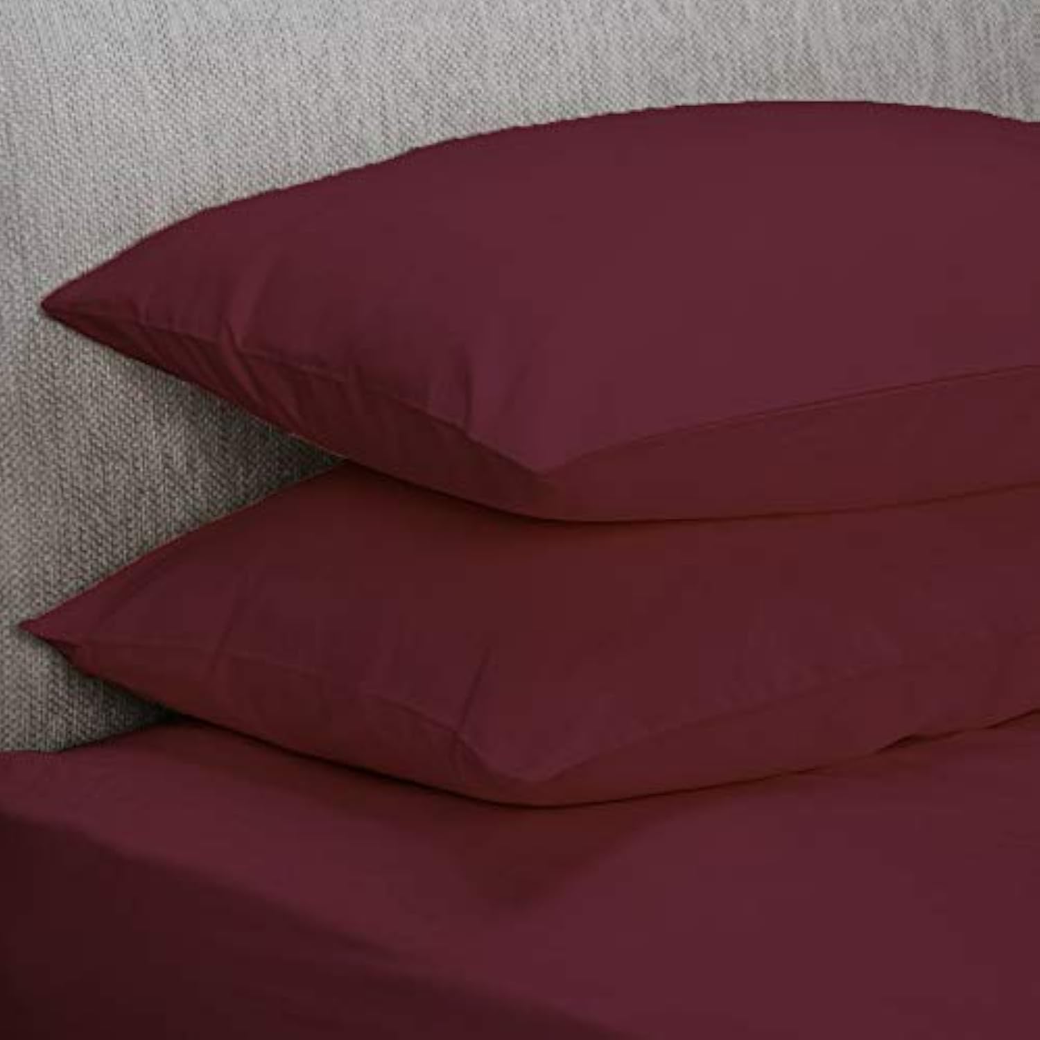 mFabrics New Polycotton Plain Dyed Housewife 4 Pack Pillow Covers - Easy Care Bedroom Pillowcases - Standard Size 50 x 75 cm Pillowcases (Plum)