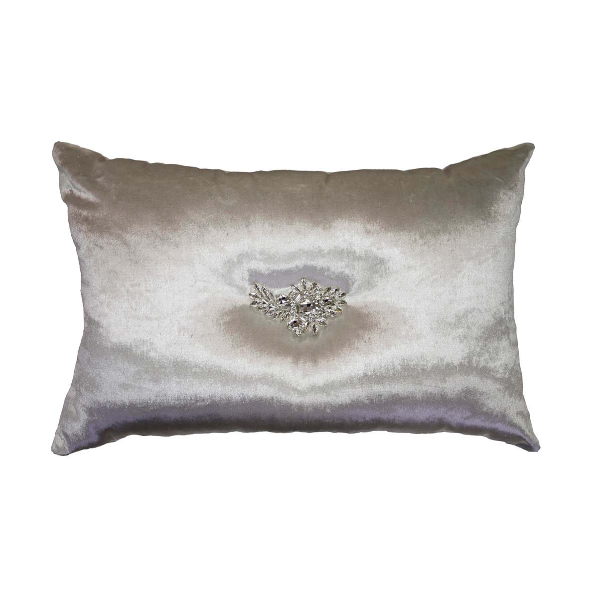 Naomi Cushion,Oyster by Kylie Minogue, complements the Jessa blush