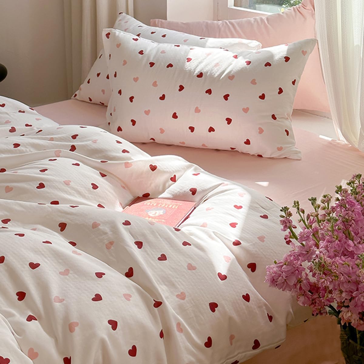 Photo 1 of Bildenly Heart Duvet Cover Set Twin Kawaii Red Pink Heart Printed Bedding Set 2Pcs Kids Girls Cute Heart-Shaped Pattern Reversible Comforter Cover Set with Zipper Closure Soft Breathable Microfiber