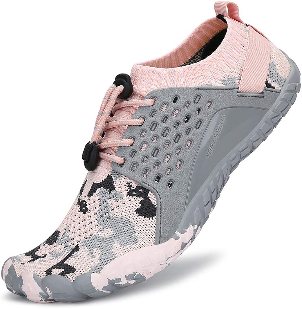 women's athletic shoes with wide toe box