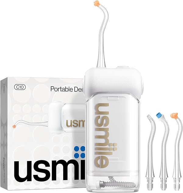 usmile C10 Tragbare Munddusche – 95 Tage Akkulaufzeit, 4 Reinigungsmodi, 180 ml Tank, IPX7 Wasserdicht, Ideal für Reisen, Zahnspangen, Implantate & Empfindliches Zahnfleisch (Weiß)