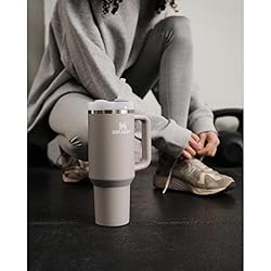 STANLEY Quencher H2.0 Tumbler with Handle and Straw