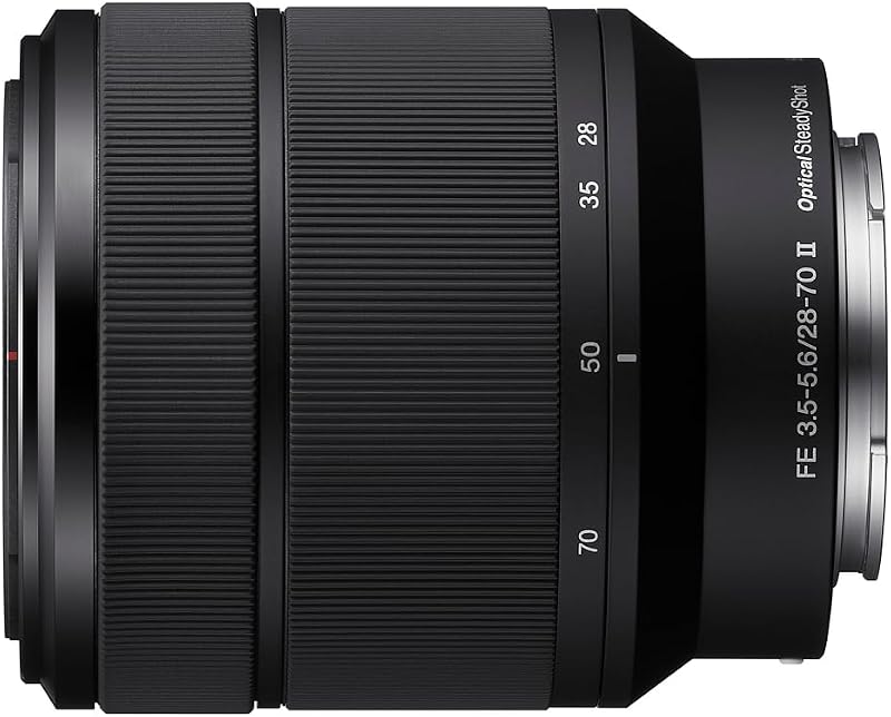 Alpha 7 III Vollformat Systemkamera mit 28–70 mm II, 24,2 MP