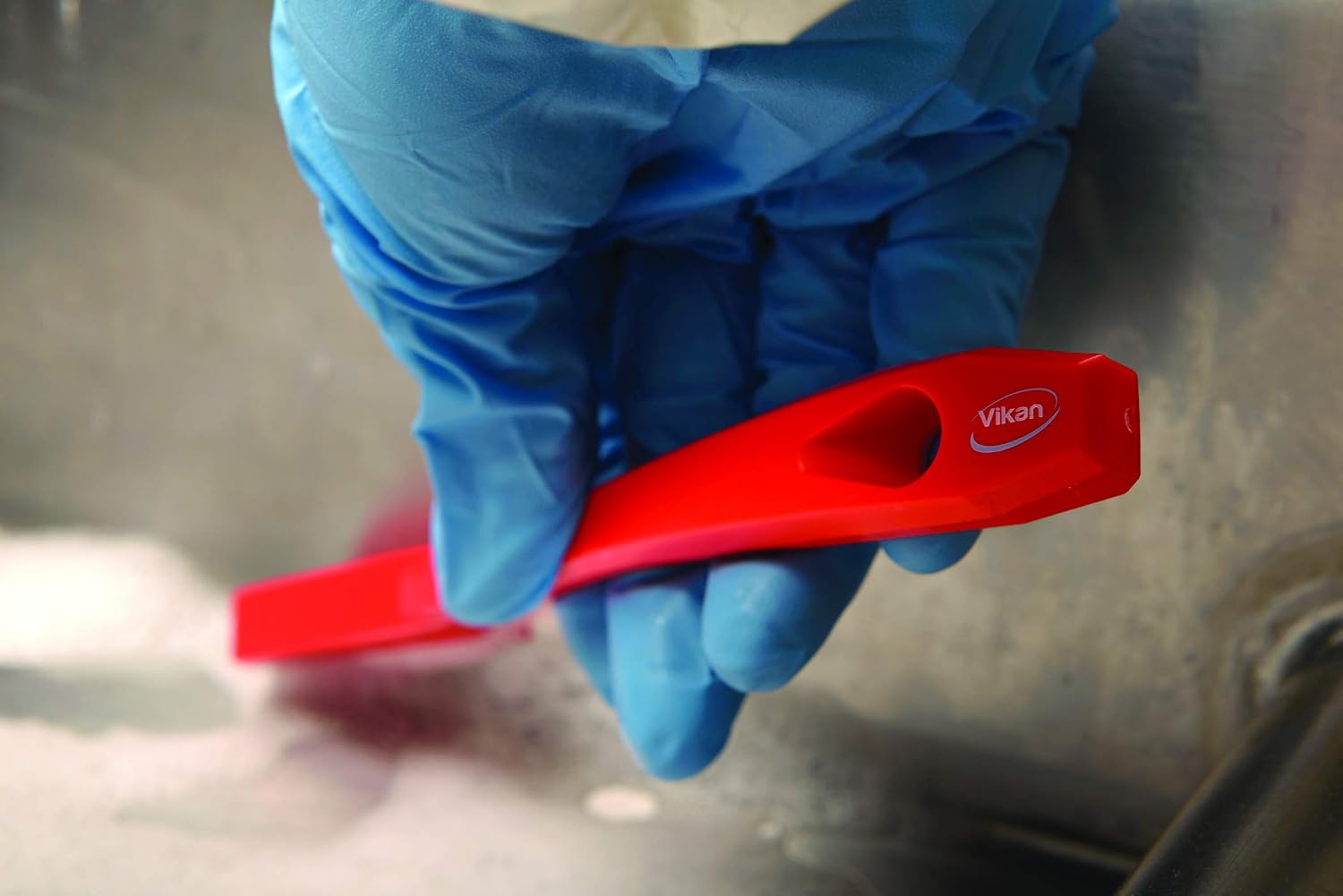 Vikan 44014 Very Hard Detail Brush, Red, 205mm Length, 20mm Width, 40mm Height - Image 4