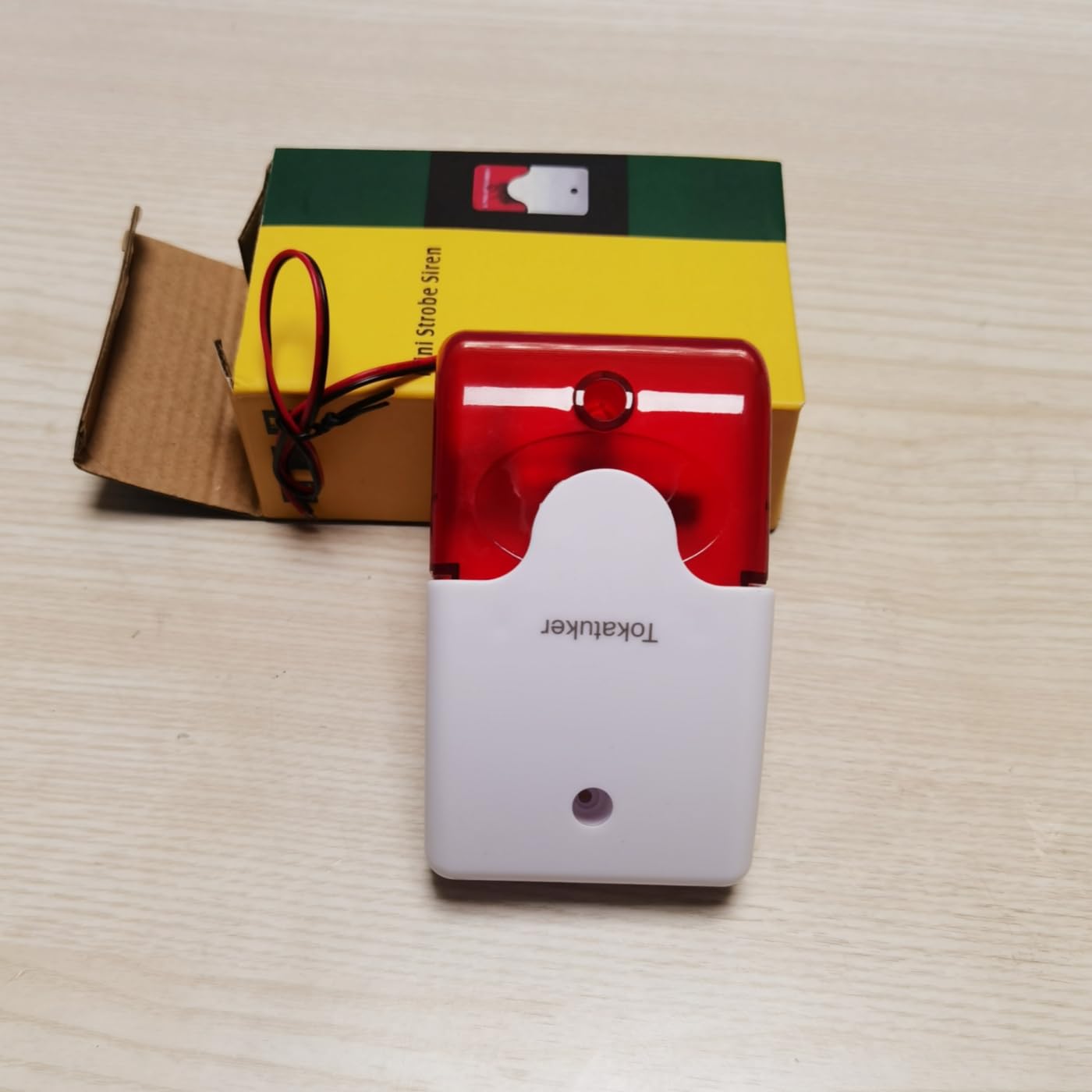 DC9 to 12V Wired Strobe Siren Red Light Sound Flash Buzzer Siren Home Security Alarm System Electric Security Siren 110dB@12V DC
