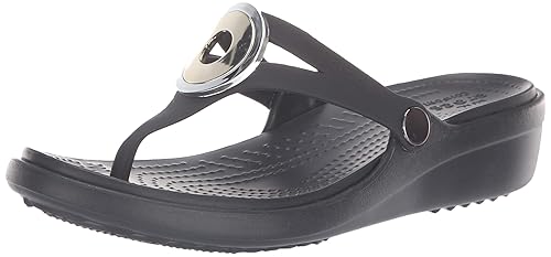 crocs sanrah metal block sandal