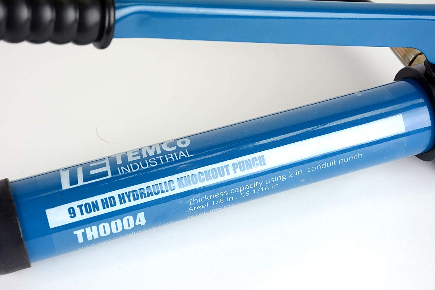 TEMCo Hydraulic Knockout Punch TH0004 Electrical Conduit Hole Cutter