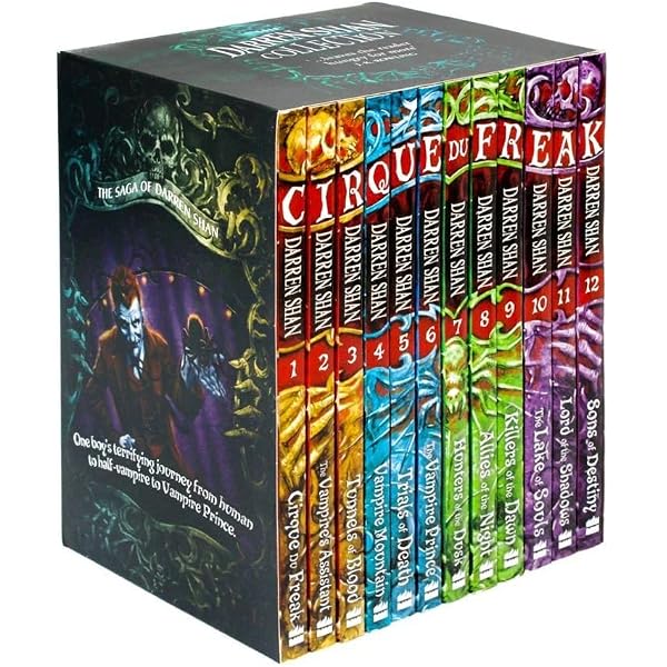 Amazon.com: Cirque Du Freak: The Manga, Vol. 1: 9780759530416