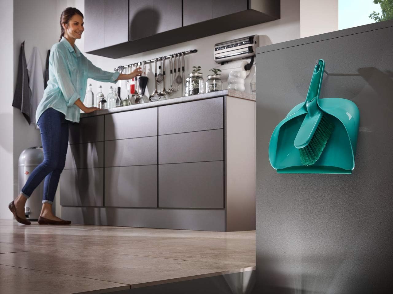 Leifheit Dust Pan and Brush: Kitchen & Dining