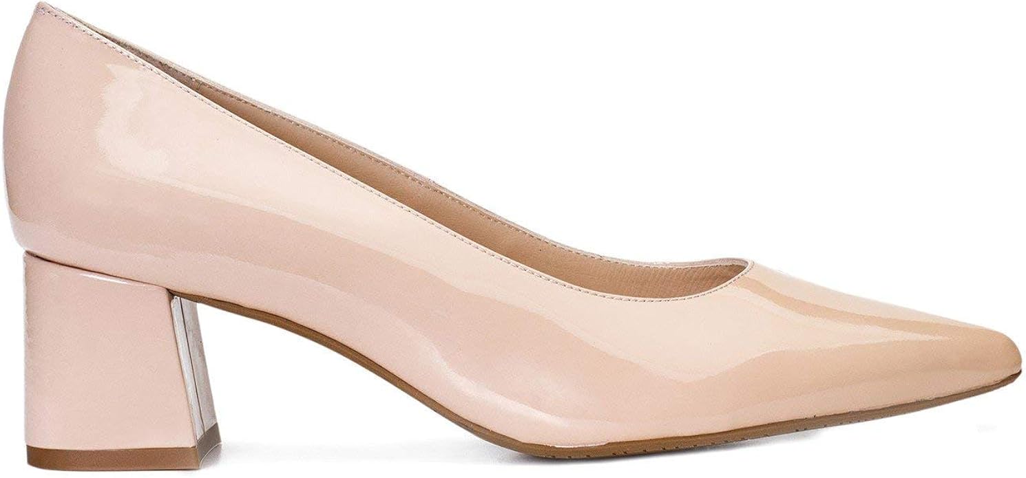 pale pink pumps