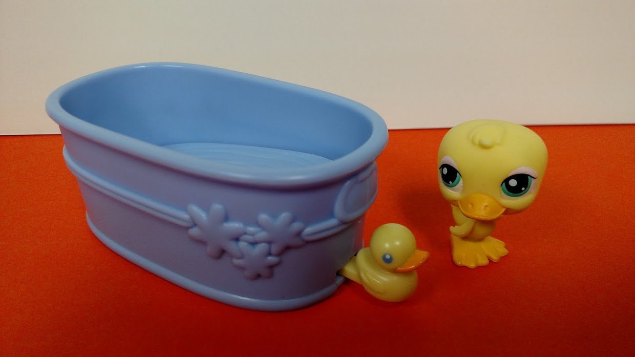 Littlest Pet Shop LPS 2004 150 Yellow Duck W/green Eyes