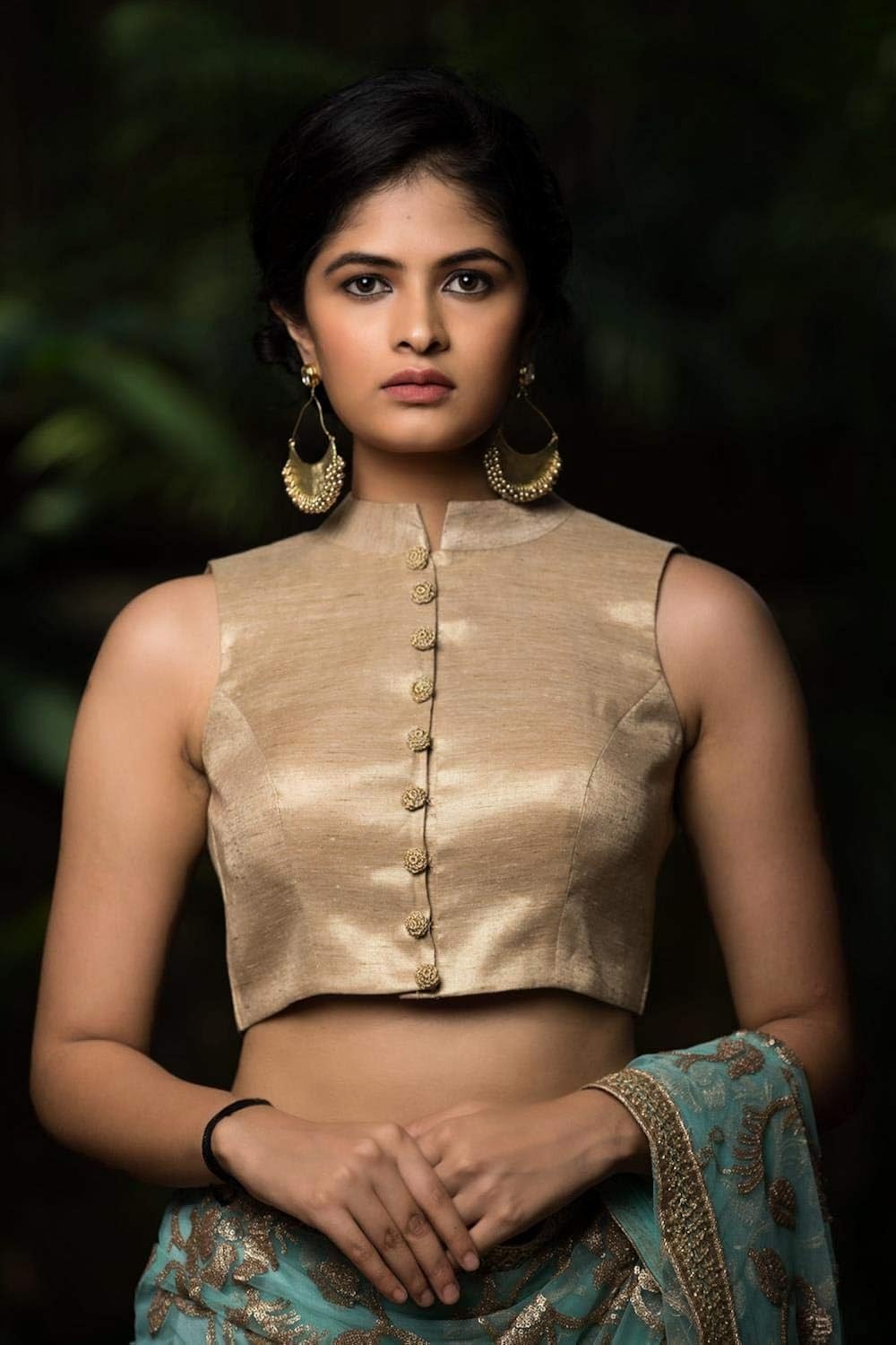 xomantic fashion designer sleeveless wedding blouse