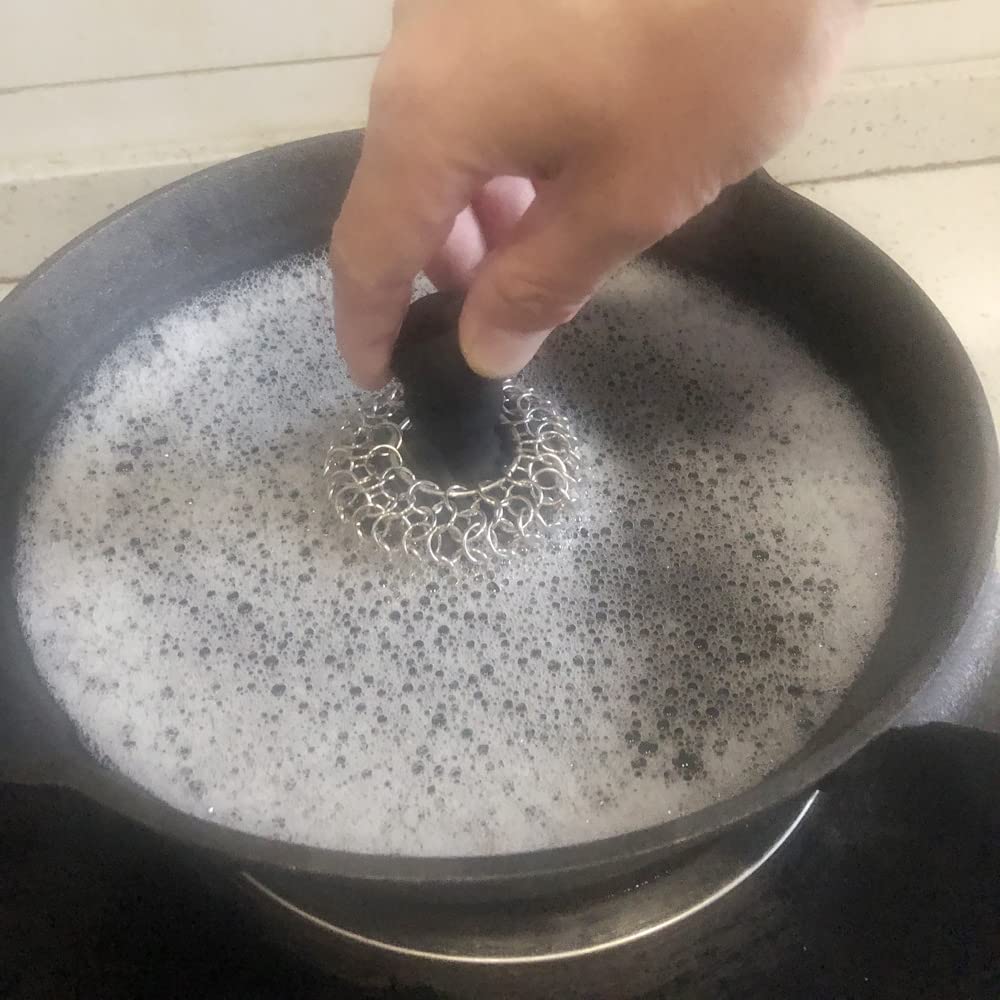 316 Upgraded Chainmail Scrubber with Silicone Handle Cast Iron Cleaner for Cast Iron Grill Pan Skillet Wok Bakeware Ergonomic to Hold Easy to Use Dishwasher Safe, Scrubber + Scraper + Towel (Black)