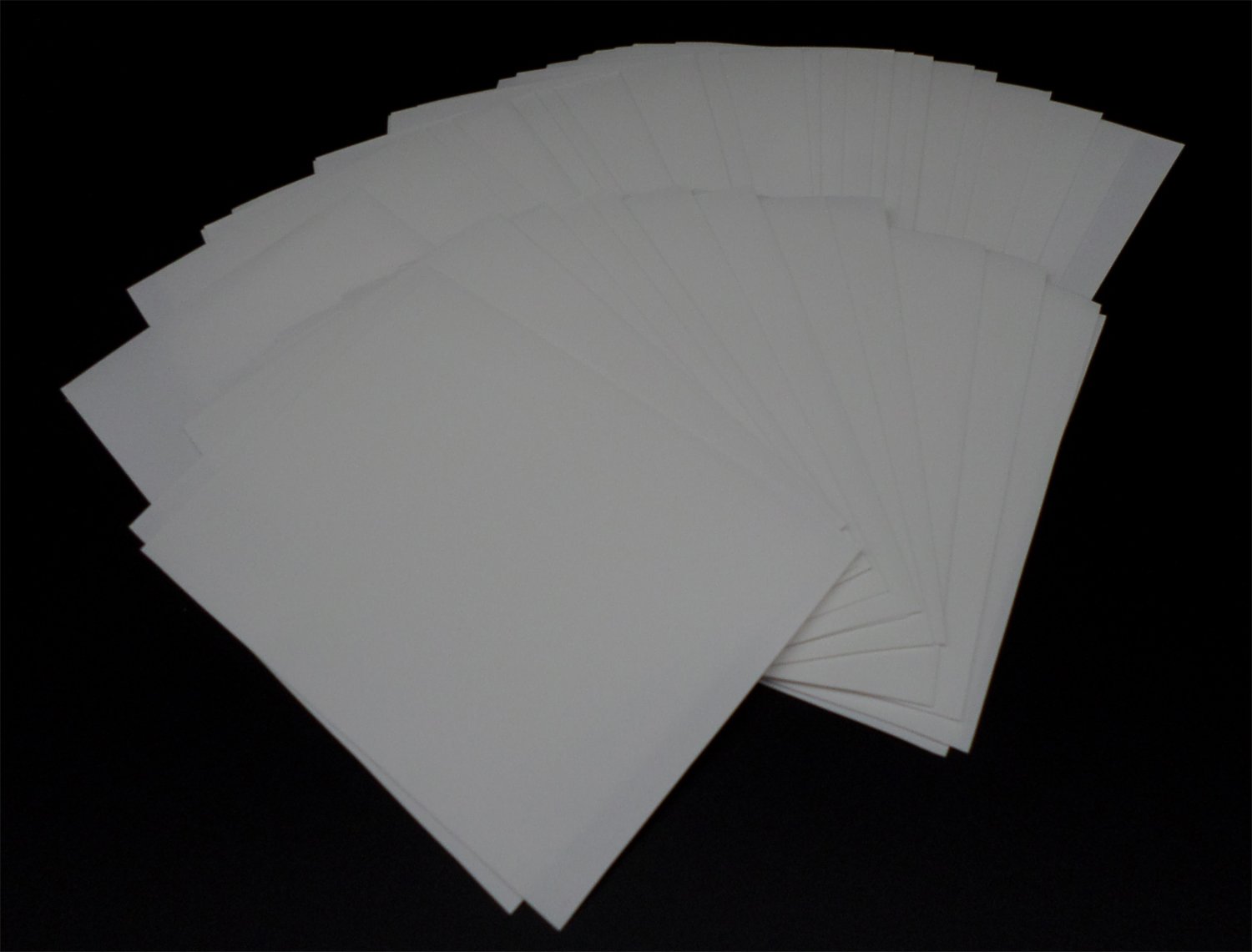 docsmagic.de 5 x 100 Mat White Card Sleeves Standard Size 66 x 91 - PKM - MTG
