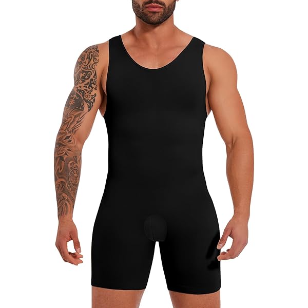 Striptorlar bilan bakalavr partiyasi porno Vitebsk hojatxonalarida jinsiy aloqa