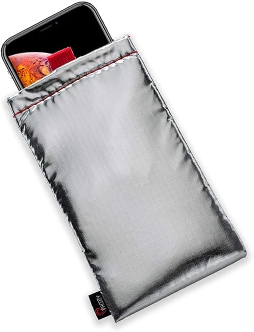 Amazon Com Phoozy Apollo Series Thermal Phone Case Insulated Ultra Slim Weatherproof Phone Pouch Protects Your Phone From Cold Temps Extends Battery Life Shockproof Floating Phone Case Silver Medium