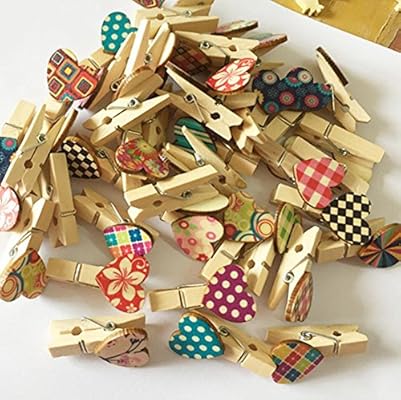 Lavoretti Di Natale Con Mollette Da Bucato.Itemer Confezione Da 100 Mollette Di Legno Colorate Con Piccoli Cuori Per Fotografie Creazioni Con La Carta Mollette Da Bucato Colori Casuali Amazon It Casa E Cucina