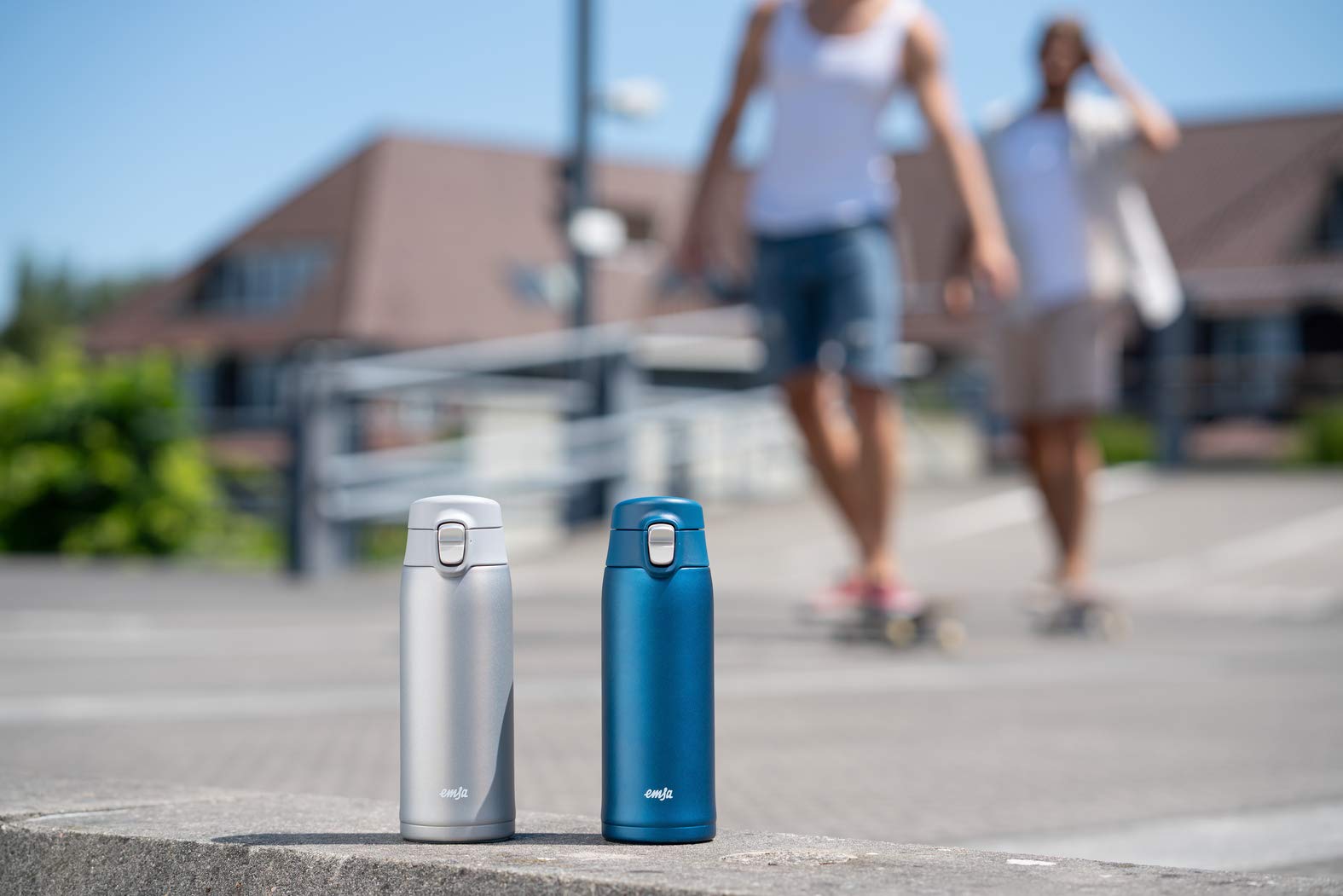 Emsa N21509 Travel Mug Light Thermo/Isolierbecher aus Edelstahl, 0,4 Liter, 8h heiß, 16h kalt, 100 Prozent dicht, auslaufsicher, spülmaschinengeeignet, Klappverschlussystem, Blau, 1 Stück (1er Pack) 5