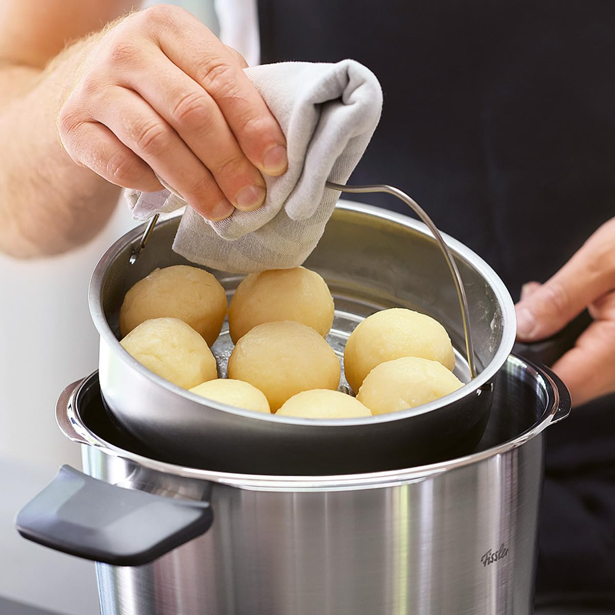 Fissler Vitavit Premium/Schnellkochtopf (6 L, Ø 22 cm) Edelstahl-Dampfkochtopf,4-Garstufen, Inkl. Einsatz - Made in Germany, Induktion 3