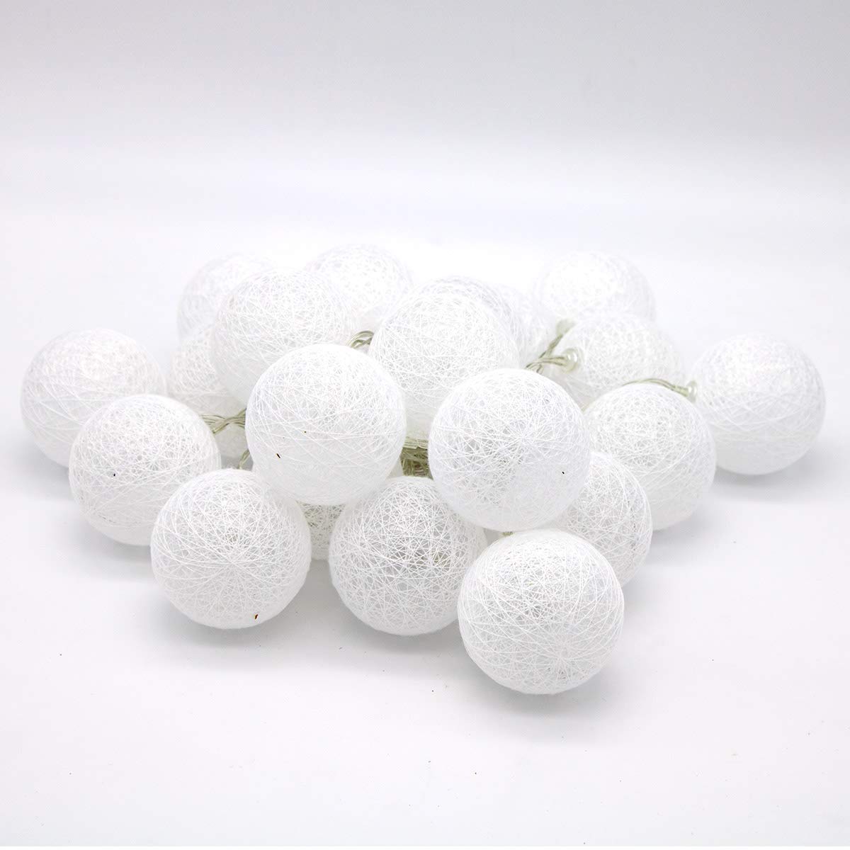 Tronje 20 LED 6cm Cotton Ball String Lights - 4h-Timer 12,5ft Fairy Lights - Portable Battery Operated Wall Light - Warm White Home Decoration