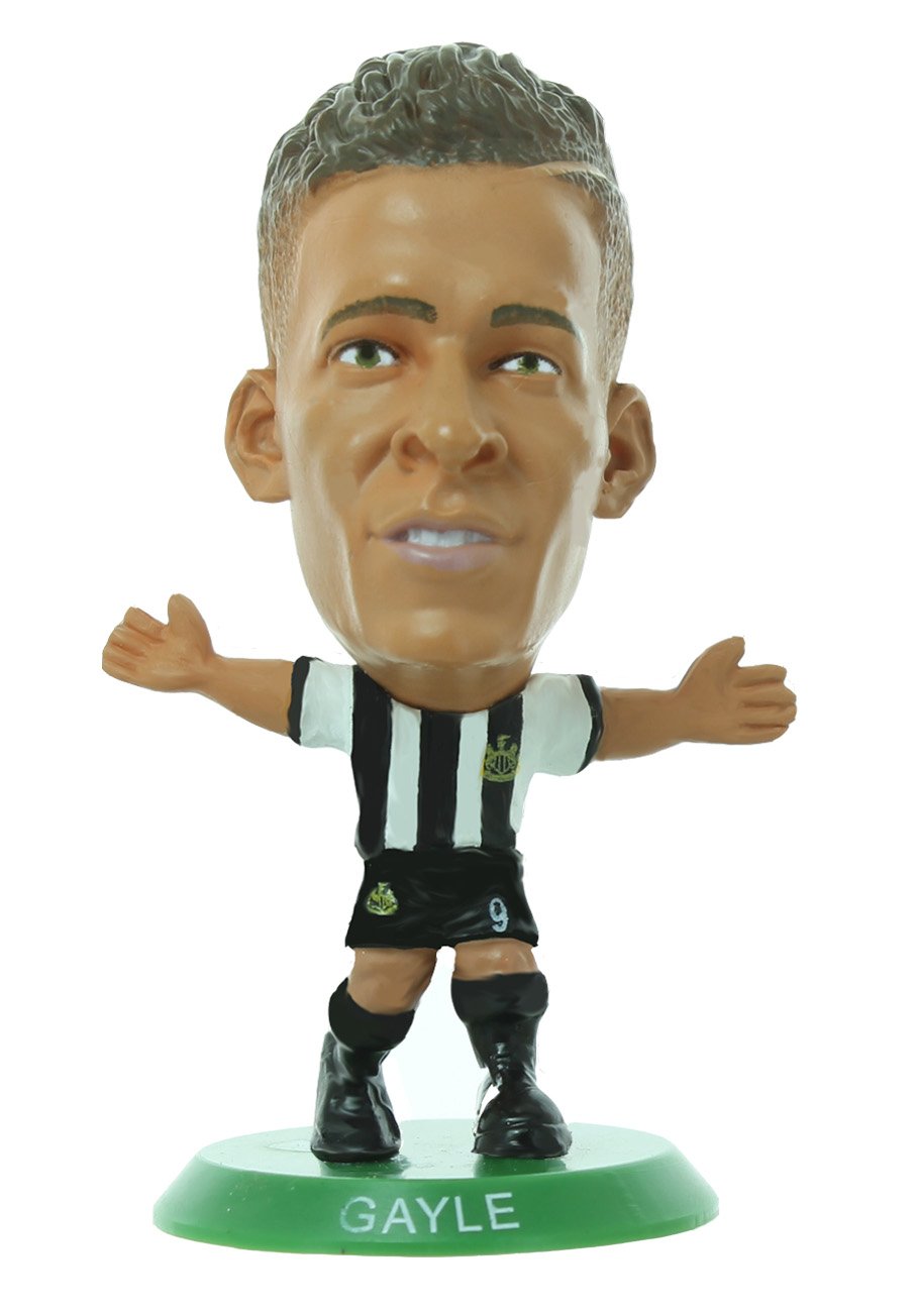 SoccerStarz SOC1133 Newcastle Dwight Gayle Classic Home Kit