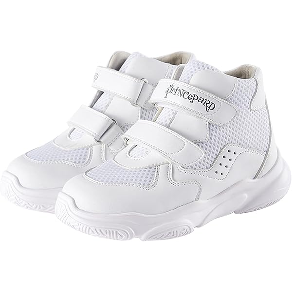 Amazon.com | adidas NMD_R1.V2 Boys Shoes Size 5.5, Color: White/Black | Running Amazon.com | adidas NMD_R1.V2 Boys Shoes Size 5.5, Color: White/Black | Running