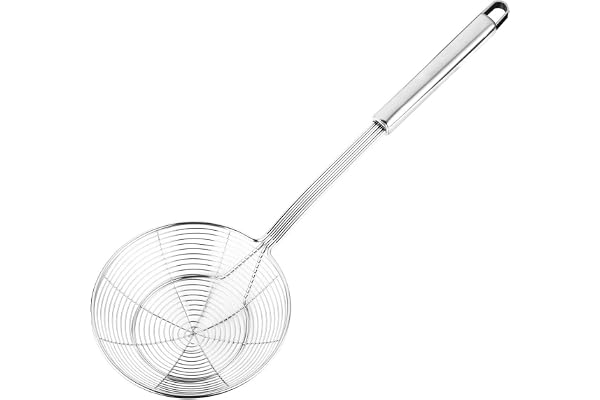 Hiware Solid Stainless Steel Spider Strainer Skimmer Ladle, Kitchen Utensils Wire Strainer Pasta Strainer Spoon, 7 Inch