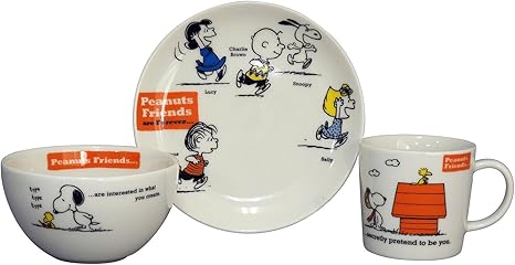 Amazon Co Jp Peanuts ピーナッツ スヌーピー フレンズ 食器3点セット プレート 皿 ボウル マグカップ ギフト箱入 Sn541 112 ホーム キッチン