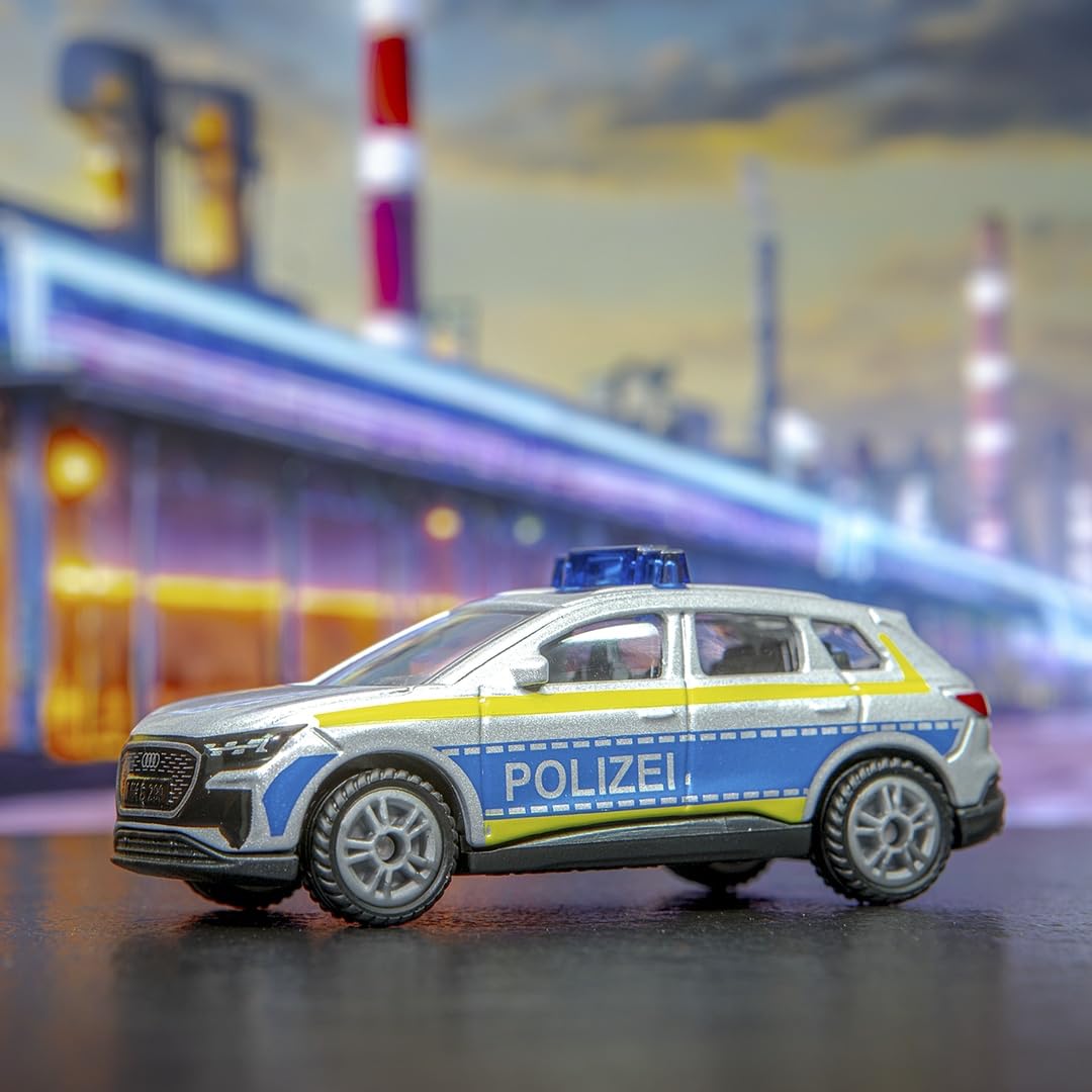 Siku 1552, Audi Q4 e-tron Polizei, Metall/Kunststoff, Blau/Silber, Spielzeug-Auto für Kinder, Gummierte Reifen, Anhängerkupplung 2