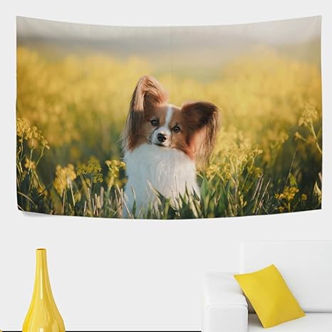 Amazon Co Jp Alaza 自然な生活 可愛い子犬 春の犬 パピヨン 野外の花 ポリエステル ホームデコ タペストリー 壁掛け サイズ フルリビングルーム装飾 80x60 ホーム キッチン
