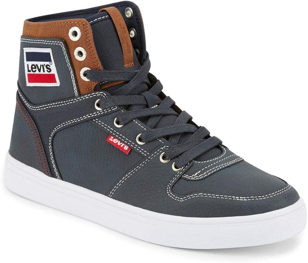 white leatherette sneaker