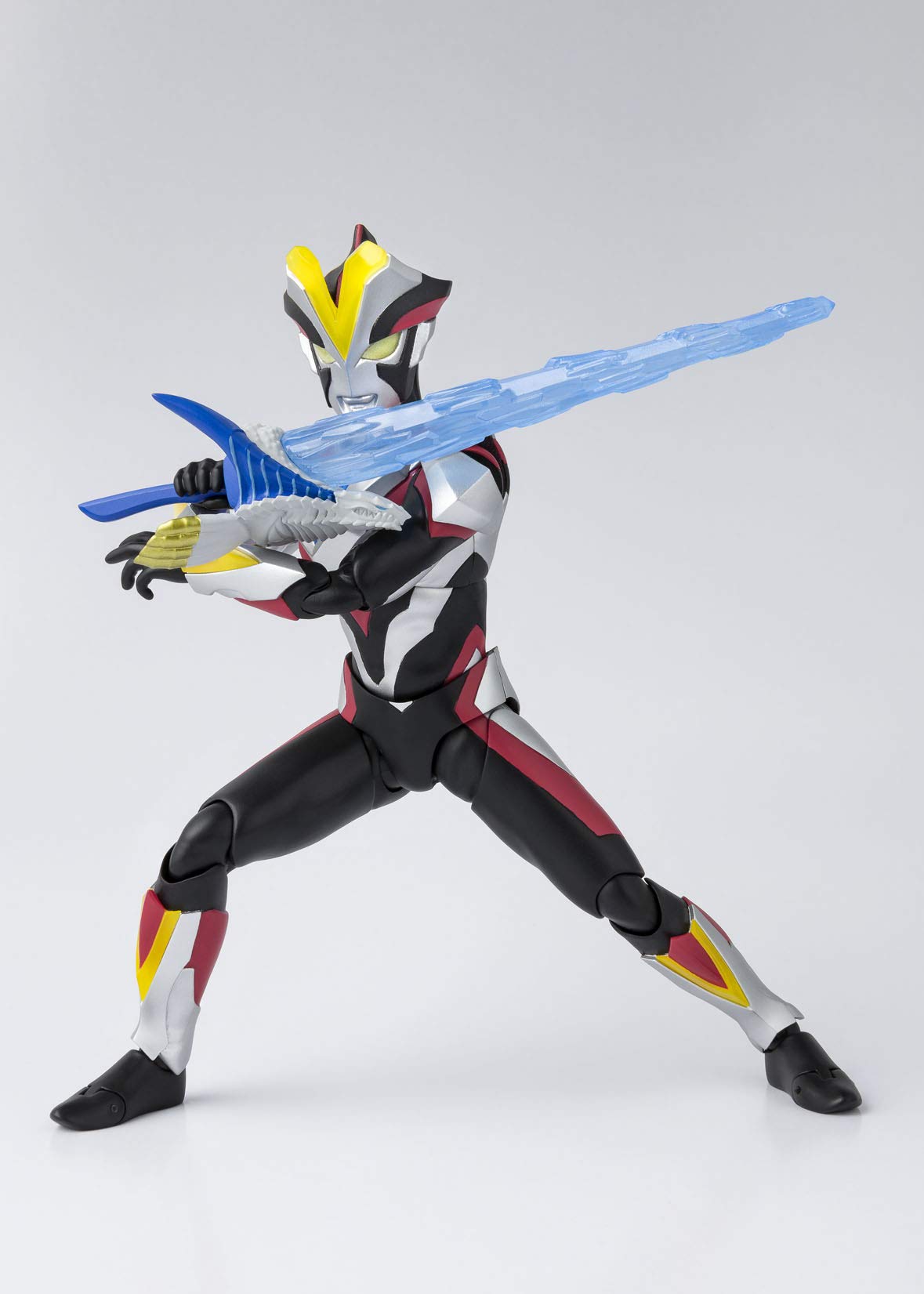 S.H.フィギュアーツ ウルトラマンギンガ 約150mm S.H.Figuarts ウルトラマンギンガ | 魂ウェブ