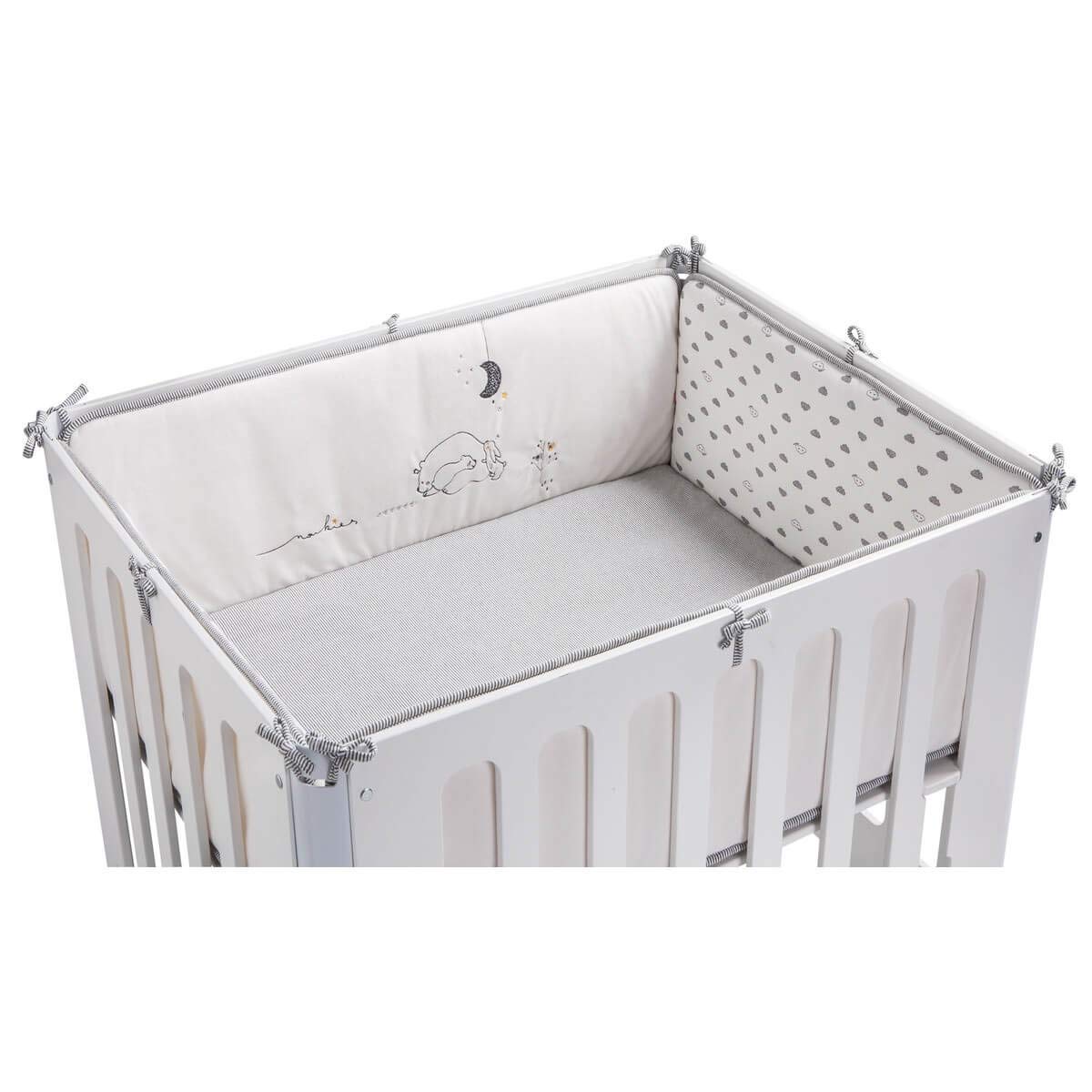 Noukies Timeless White Border Playpen Rug