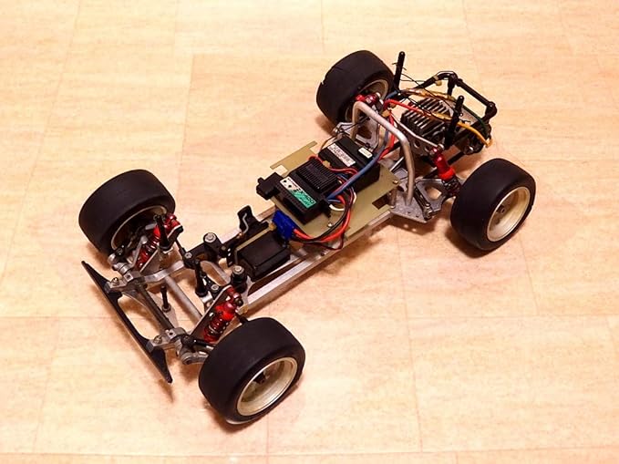 Amazon 1 10 京商 旧車 当時物 トマホーク系 シャーシ オフロードレーサー プラモデル 通販