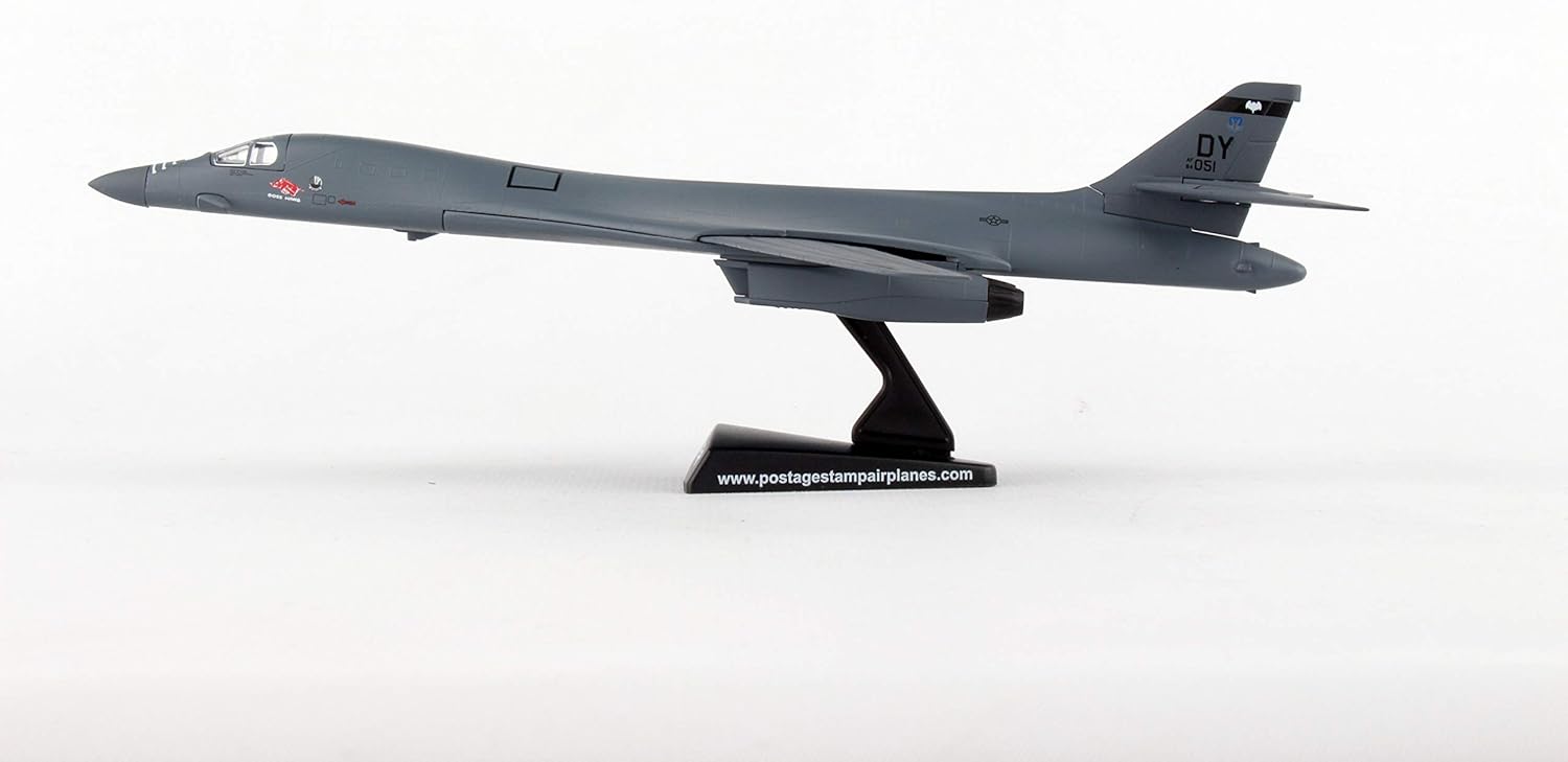 Daron Worldwide Trading 1/221 PS5404-2 Stamp B-1 Lancer Boss Hawg Jet: Toys & Games