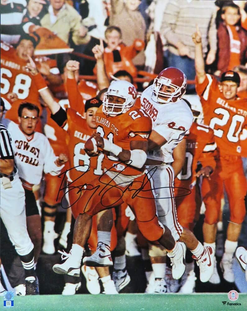 Photographs - Barry Sanders Signed Oklahoma State Action vs Sooners 16x20 Photo - Schwartz Authentic