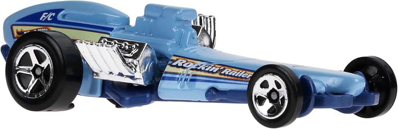 – Set da 10 auto da corsa (Un set a sorpresa tra stili assortiti), include Corvette, Lamborghini, McLaren e veicoli originali collezione die-cast 1:64, giocattolo 3+, HYM96