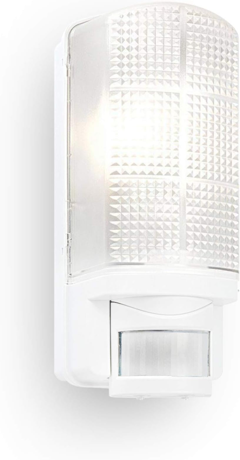 National Lighting Motion Outdoor Bulkhead Light PIR IP44 White LED E27