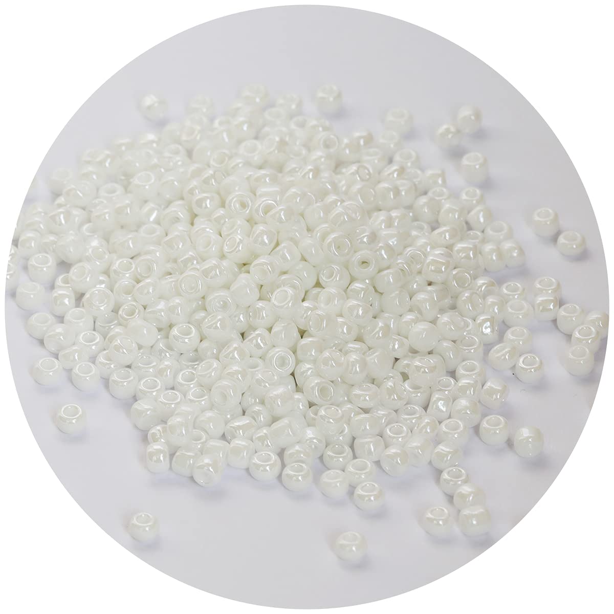 Bala&Fillic White Pearl Color 4mm Seed Beads About 1200pcs/100Grams in Bag, 6/0 Glass Craft Beads for Making Bracelet and Necklace (White Pearl)