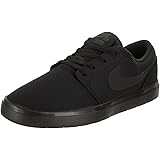 Amazon Com Nike Sb Clutch Ps Skate Shoes 11 Little Kid M Black White Skateboarding