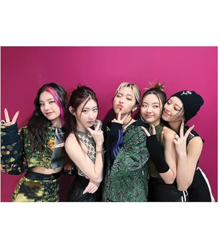 WOMAN ・K-POPアーティストポスター５０枚セット Amazon.com: K-POP Idol Group High end 12 Poster & 1 Sticker
