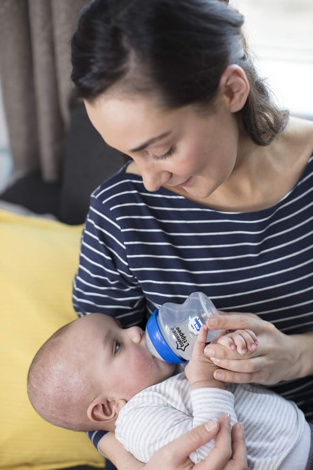 Tommee Tippee Newborn Baby Bottle Feeding Starter Set - Includes Breast-Like Nipples, Bottle Handles, Newborn Pacifier, Bottle & Nipple Cleaning Brush -Blue, Boy (Design May Vary) : Baby