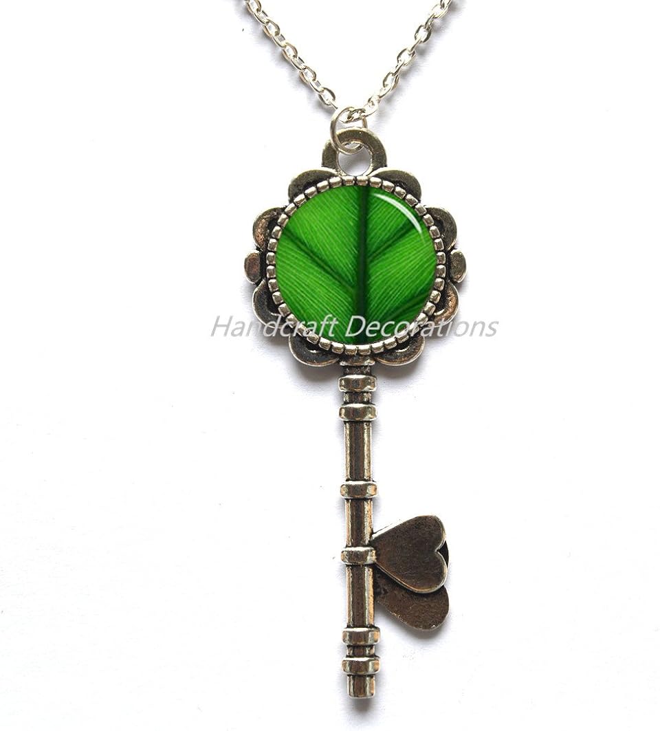 Amazon Com Green Leaves Art Key Pendant Green Leaves Key Necklace Leaf Key Necklace Green Leaf Key Pendant Nature Jewelry Green Key Necklace Picture Key Necklace F027 Jewelry